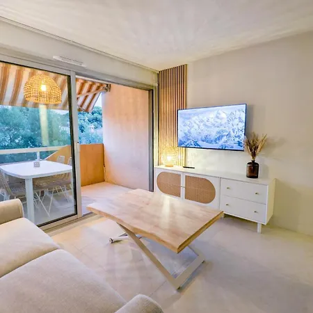 Appartement Cosy, 2 Pièces, Clim, Parking Privée, équipé, Face Au Port De Santa Lucia *