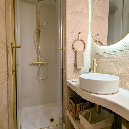 Apartment Cosy, 2 Pieces, Clim, Parking Privee, Equipe, Face Au Port De Santa Lucia Saint-Raphael (Var)