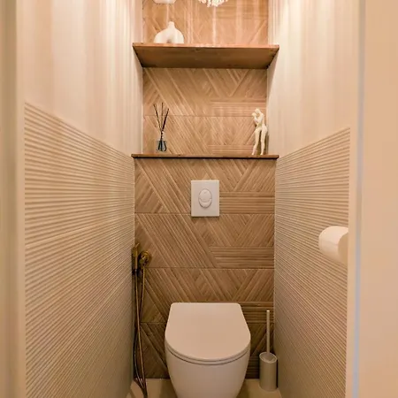 Apartment Cosy, 2 Pieces, Clim, Parking Privee, Equipe, Face Au Port De Santa Lucia